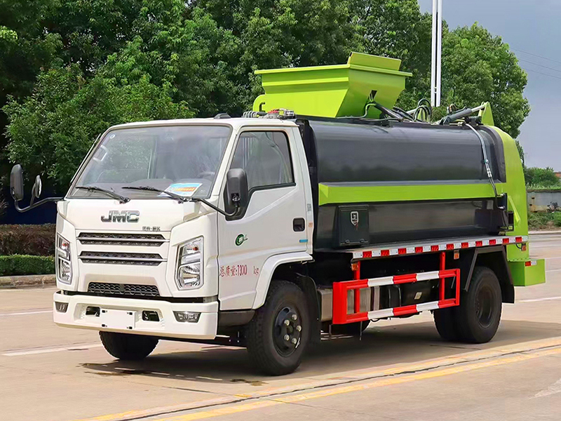 江鈴順達(dá)國(guó)六4.5方餐廚垃圾車